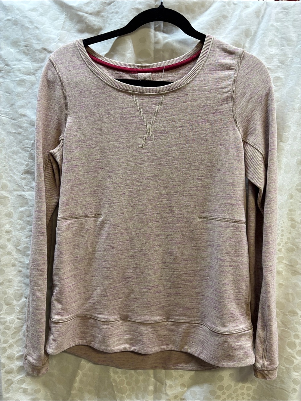 10039-Lululemon Exhalation Pullover II in a heathered Marled Mojave Magenta